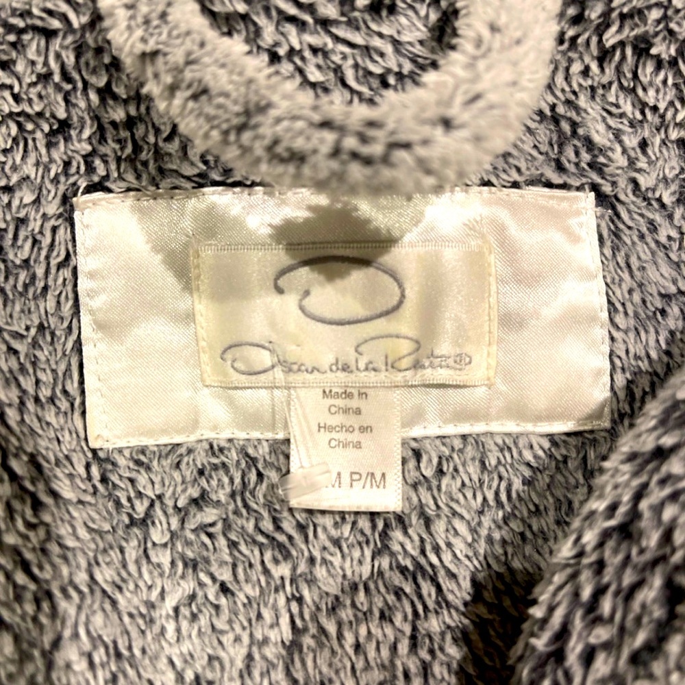 Oscar De La Renta Robe (M) - Picture 5 of 7